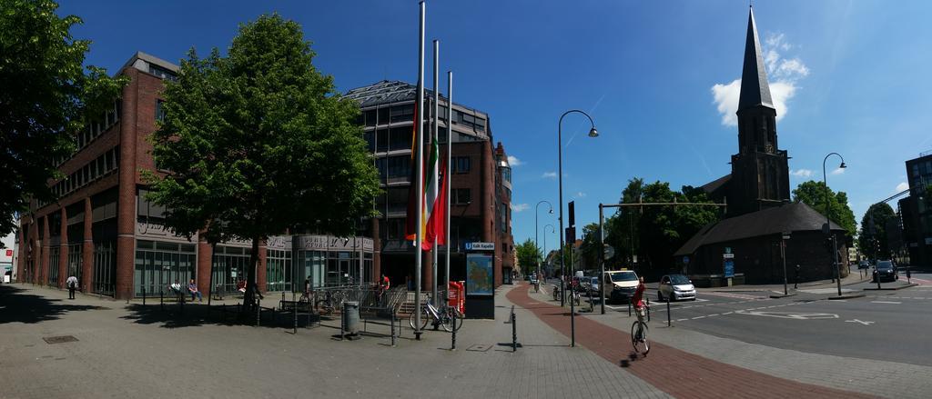 Hotel Moji Koeln Bagian luar foto