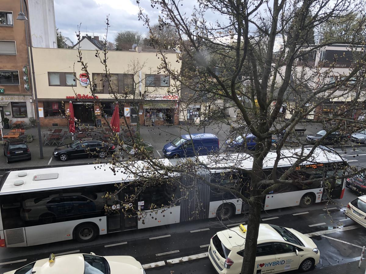 Hotel Moji Koeln Bagian luar foto