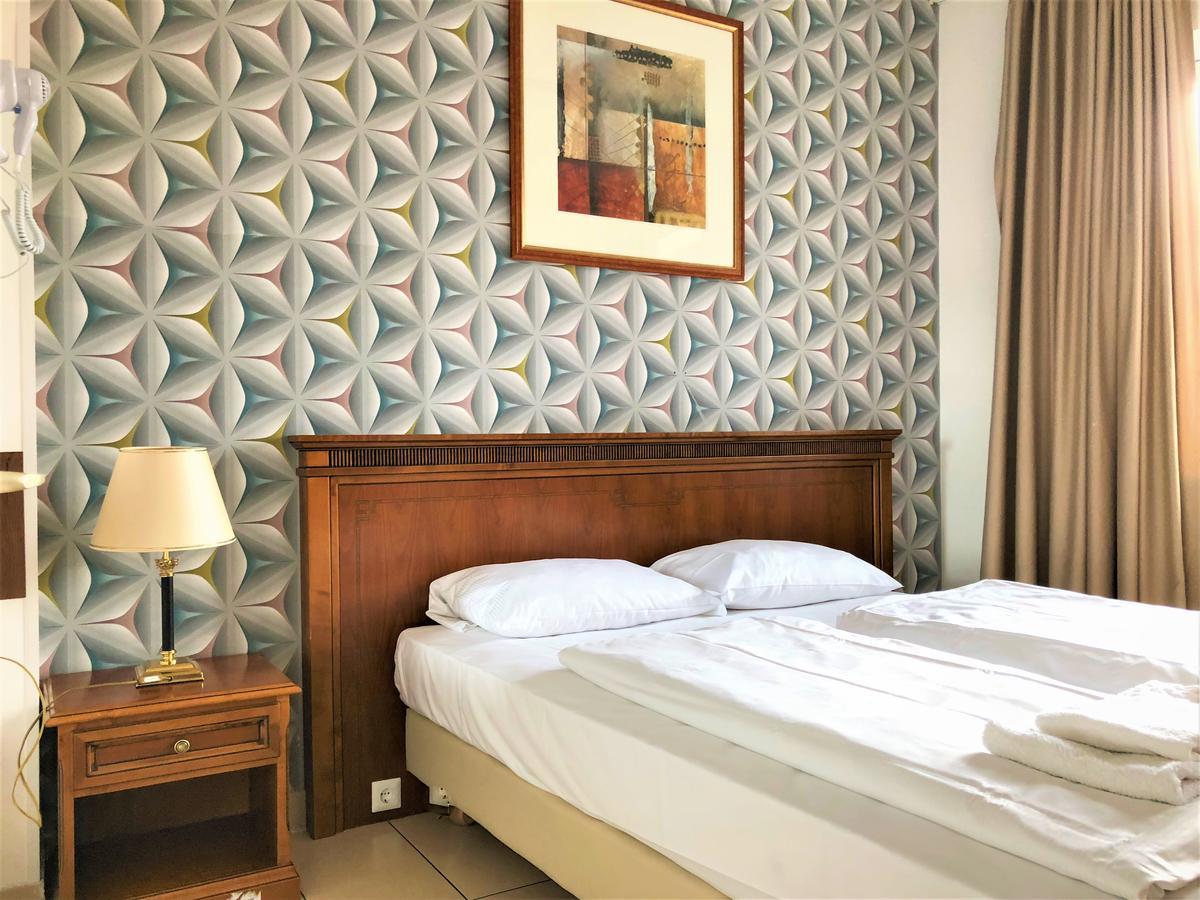 Hotel Moji Koeln Bagian luar foto